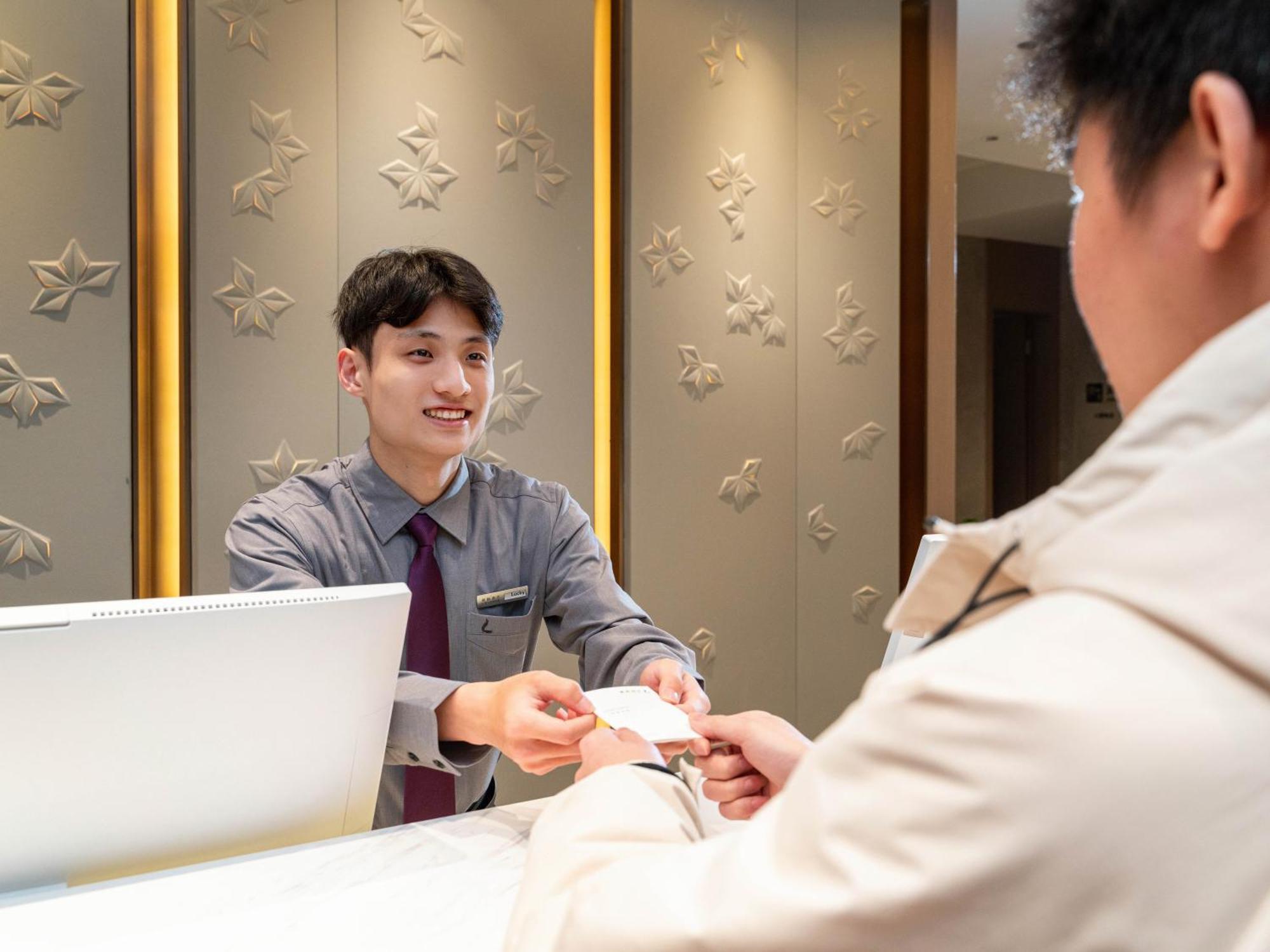 Lavande International Hotel Guangzhou Us Consulate General Guangzhou Grandview Plaza Branch - Free Shuttle Bus To Canton Fair Complex During Canton Fair Period & Free Vpn Internet Access Экстерьер фото